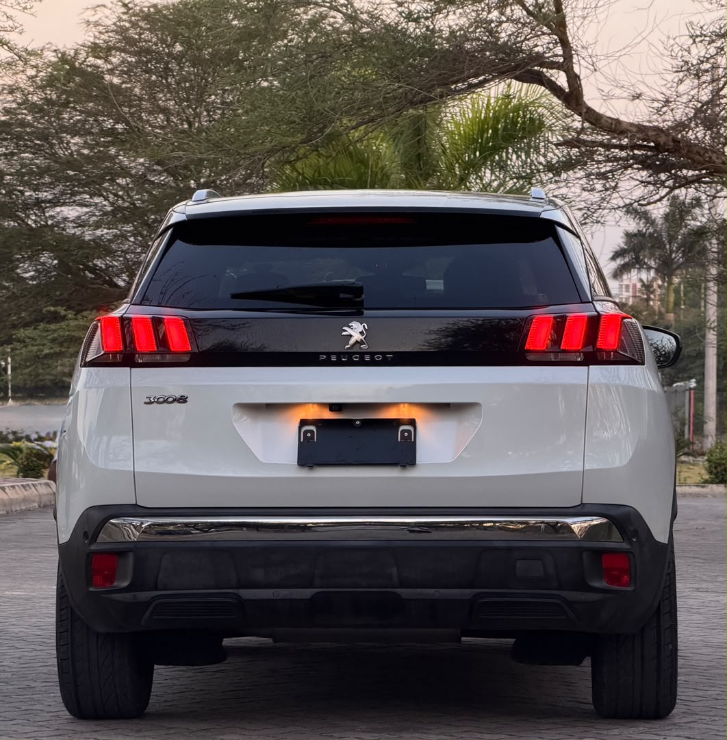 PEUGEOT-3008 thumbnail 7